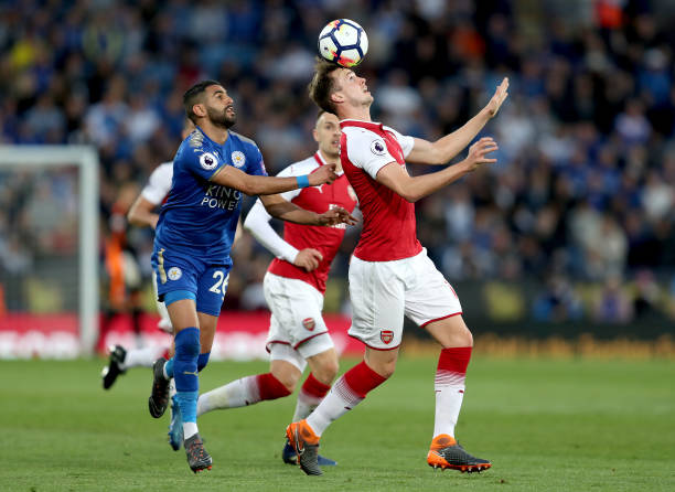 主场占据一 主场占据一